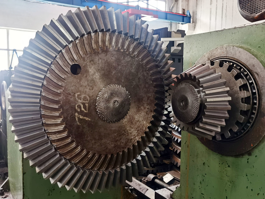 Engrenagem que dá forma à engrenagem cônica reta ajustada do triturador do cone para o equipamento de mineração