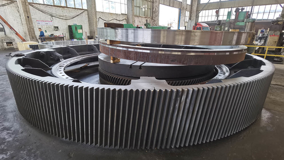 Grande Ring Gear Wheel Four Segments montado 260HB 450mm para o setor mineiro