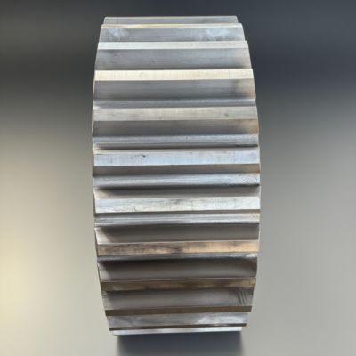 Engrenagens de dentes retos de classe ISO 7 para aplicações de baixa velocidade e serviço pesado